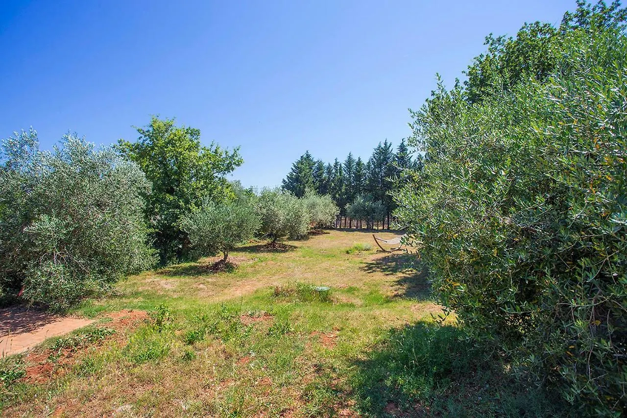 Green House Peroj, Wi-Fi, Free Parking, Garden, Hot Tube, Pet Friendly Croatia